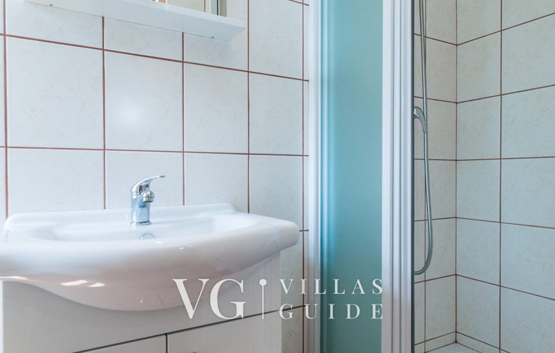 Eko Selo Krš Bathroom