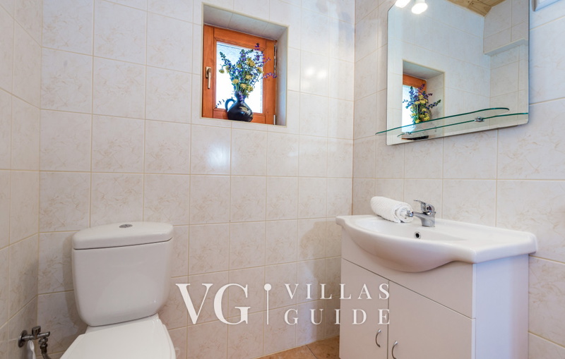 Eko Selo Krš Bathroom