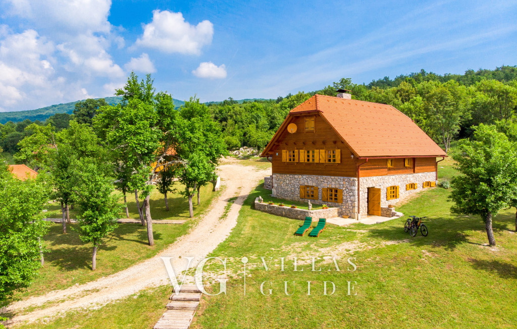 Eko Selo Krš Garden and property exterior