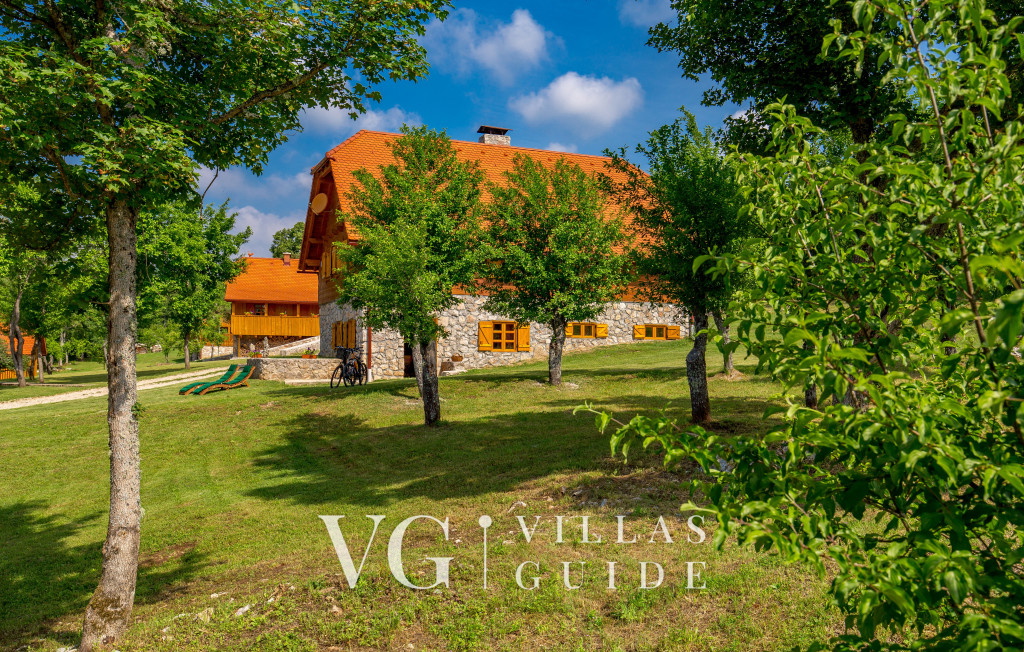 Eko Selo Krš Garden and property exterior