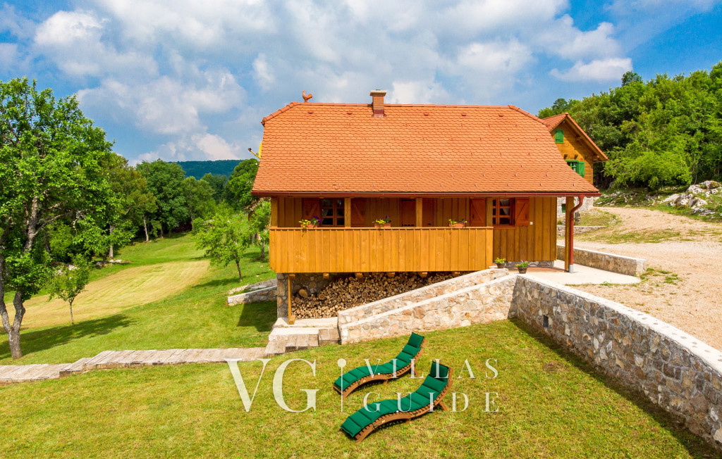 Eko Selo Krš Garden and property exterior