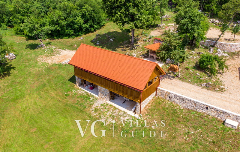 Eko Selo Krš Garden and property exterior