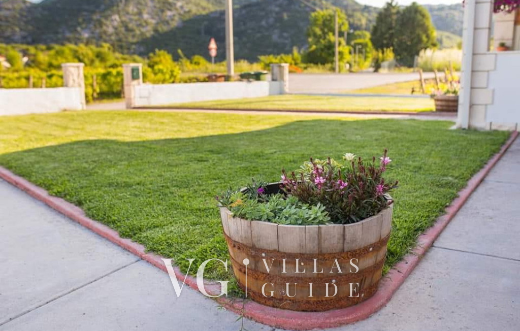 Kuća Toše Garden and property exterior