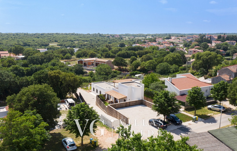 Andresita's  Palace Dvorište i vanjski dio objekta