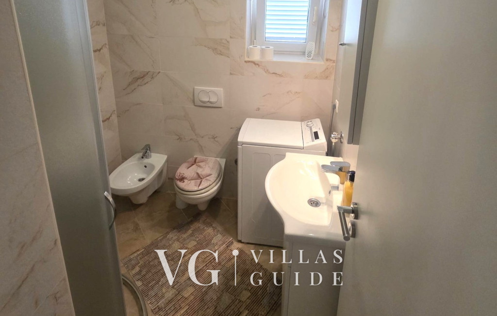 Villa Nina with pool - Kvarner Kupaonica