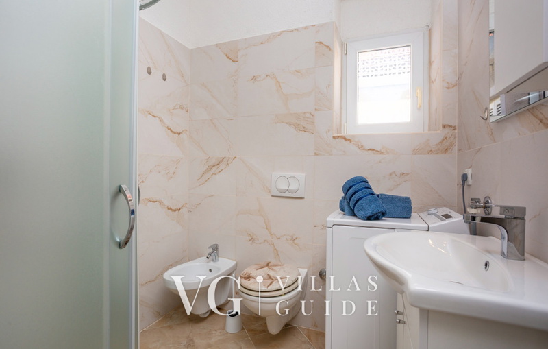 Villa Nina with pool - Kvarner Kupaonica