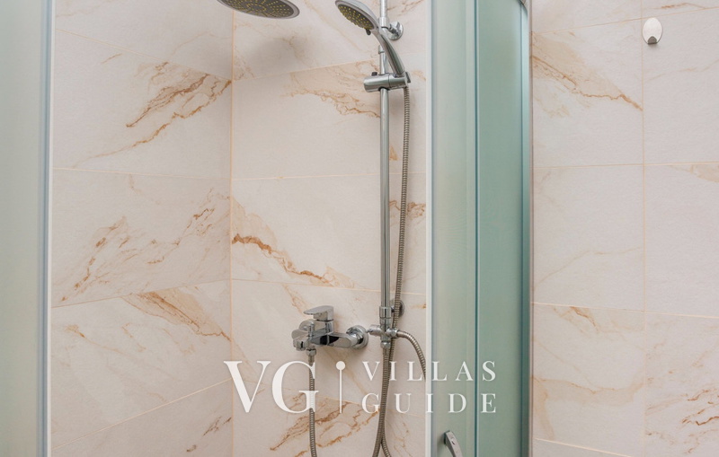 Villa Nina with pool - Kvarner Kupaonica