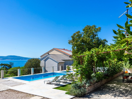 Villa Nina with pool - Kvarner