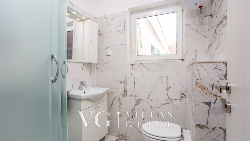 Villa Nina with two pools &pet friendly- Novi Vinodolski Bathroom