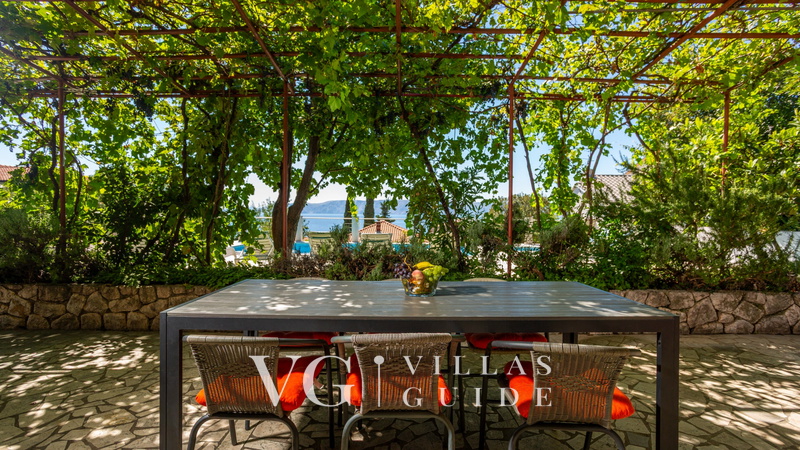 Villa Nina with two pools &pet friendly- Novi Vinodolski Garden and property exterior