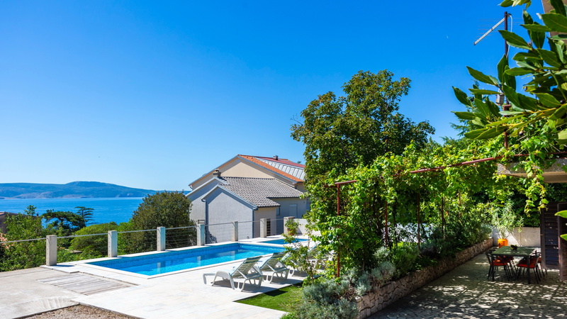 Villa Nina with pool &pet friendly- Novi Vinodolski