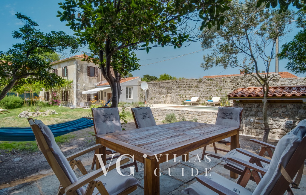 Villa Palazzo Limone with pool Mali Lošinj Garden and property exterior