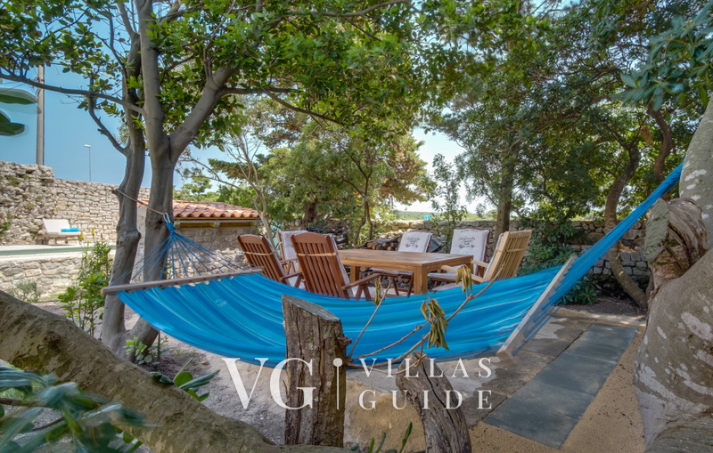 Villa Palazzo Limone with pool Mali Lošinj Garden and property exterior