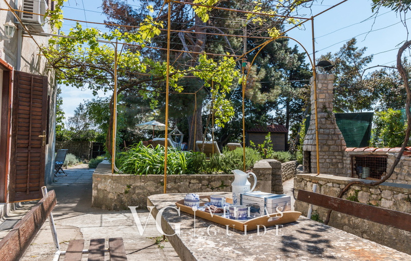 Villa Palazzo Limone with pool Mali Lošinj Garden and property exterior