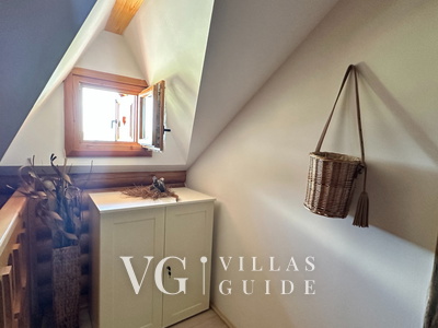 Villa Pine Log Altro