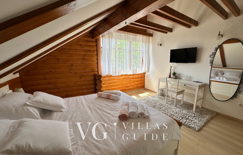 Villa Pine Log Camera da letto