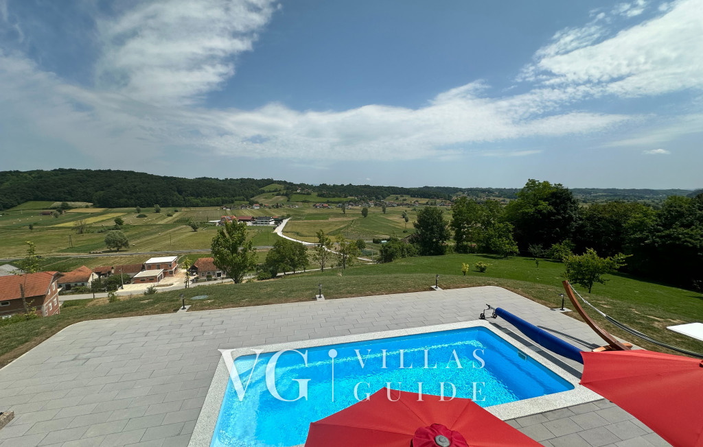 Villa Pine Log Piscina