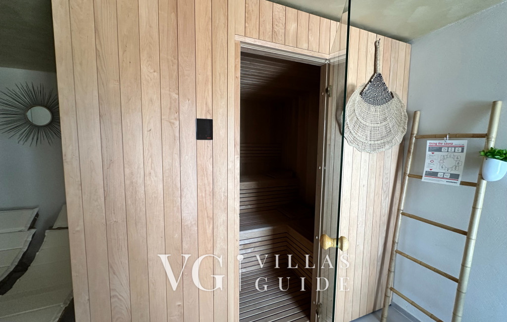 Villa Pine Log wellness