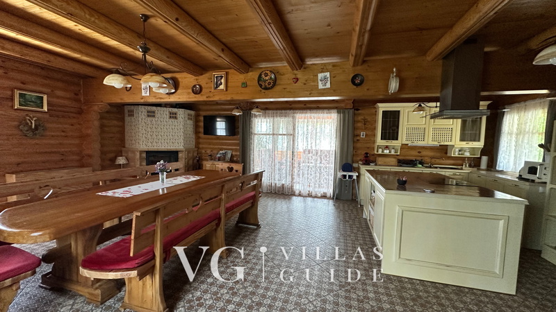Villa Pine Log Kitchen