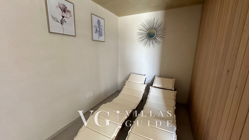 Villa Pine Log wellness