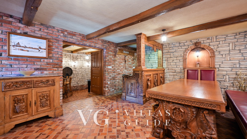 Villa Pine Log Additional content