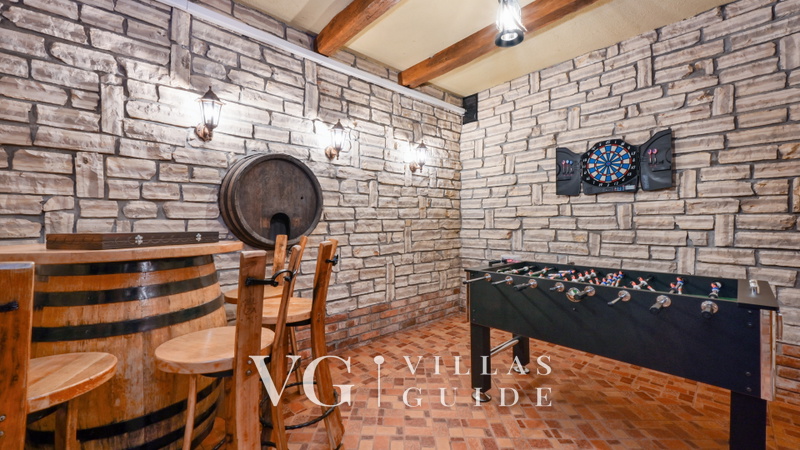 Villa Pine Log Additional content