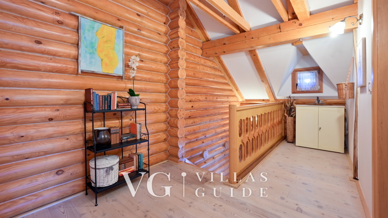 Villa Pine Log Other