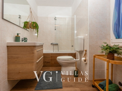 Villa Anni with pool island Krk Bathroom