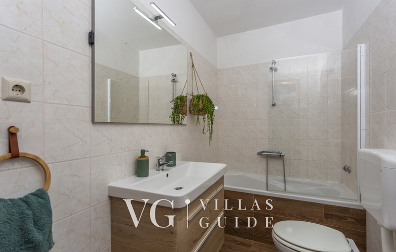 Villa Anni with pool island Krk Bathroom