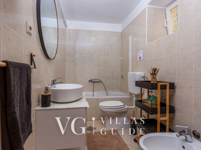 Villa Anni with pool island Krk Bathroom