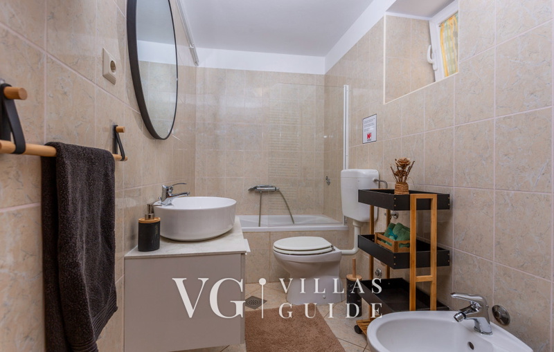 Villa Anni with pool island Krk Bathroom