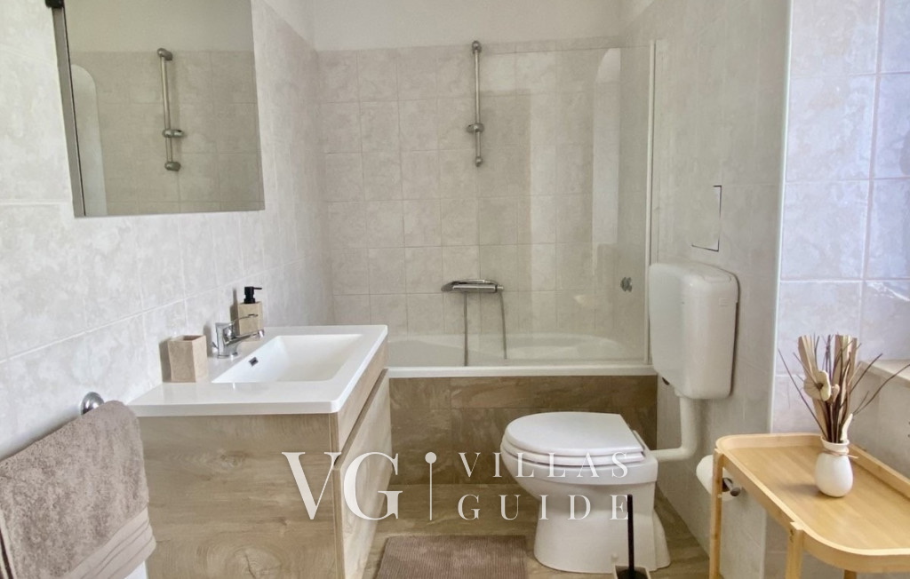 Villa Anni with pool island Krk Bathroom