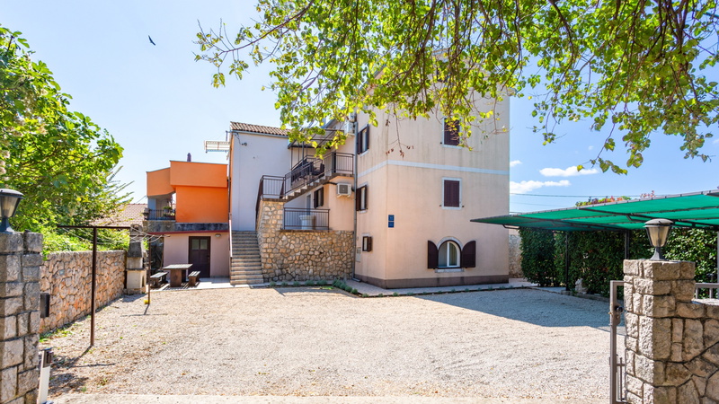 Villa Anni with pool island Krk