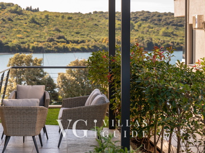 Apartment Megi Garden and property exterior