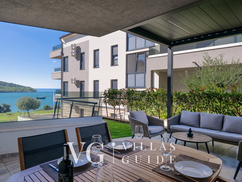 Apartment Megi with Shared Pool & Sea View Terrace