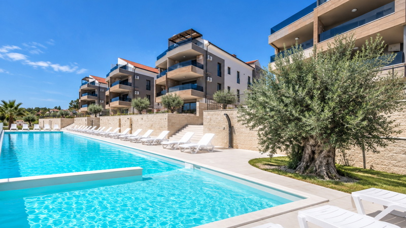 Apartment Megi with Shared Pool & Sea View Garden