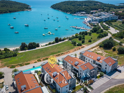Apartment Megi with Shared Pool & Sea View Garden