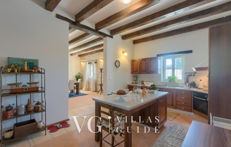 Villa White house B with pool Istria Küche