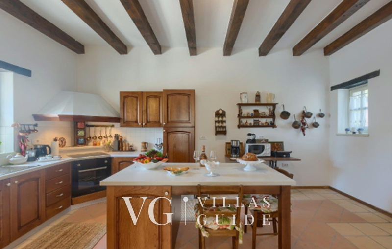 Villa White house B with pool Istria Küche