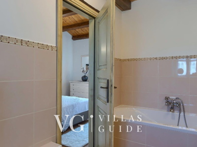 Villa White house B with pool Istria Badezimmer