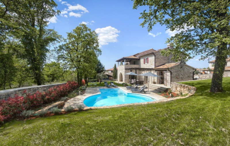 Villa White house B with pool Istria