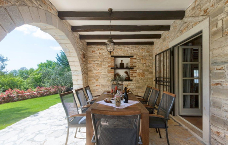 Villa White house B with pool Istria