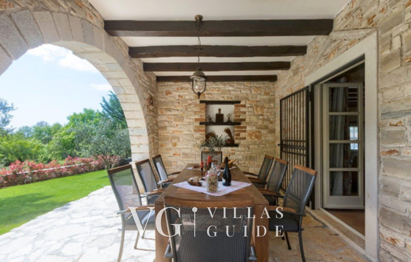 Villa White house B with pool Istria Garten und Außenbereich