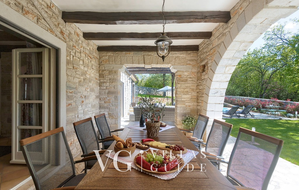 Villa White house B with pool Istria