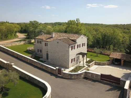 Villa White house B with pool Istria