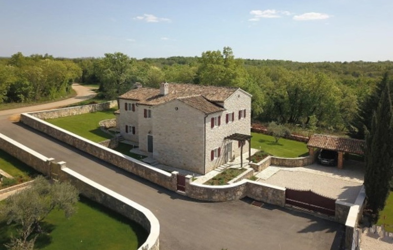 Villa White house B with pool Istria