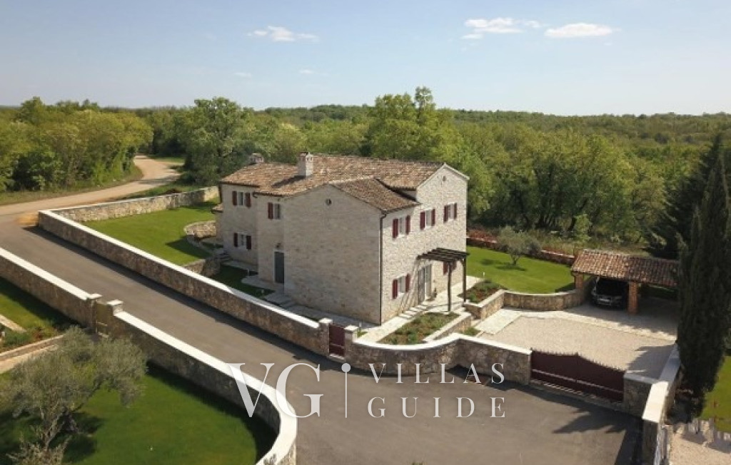 Villa White house B with pool Istria Garten und Außenbereich