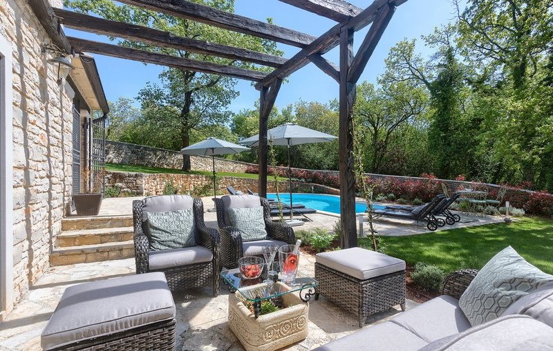 Villa White house B with pool Istria