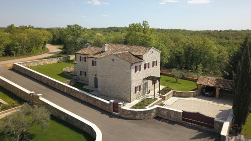 Villa White house B with pool Istria