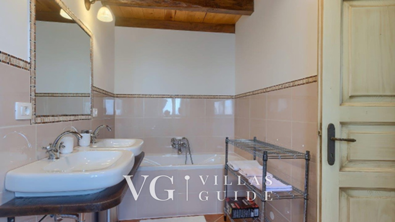 Villa White house B with pool Istria Bathroom
